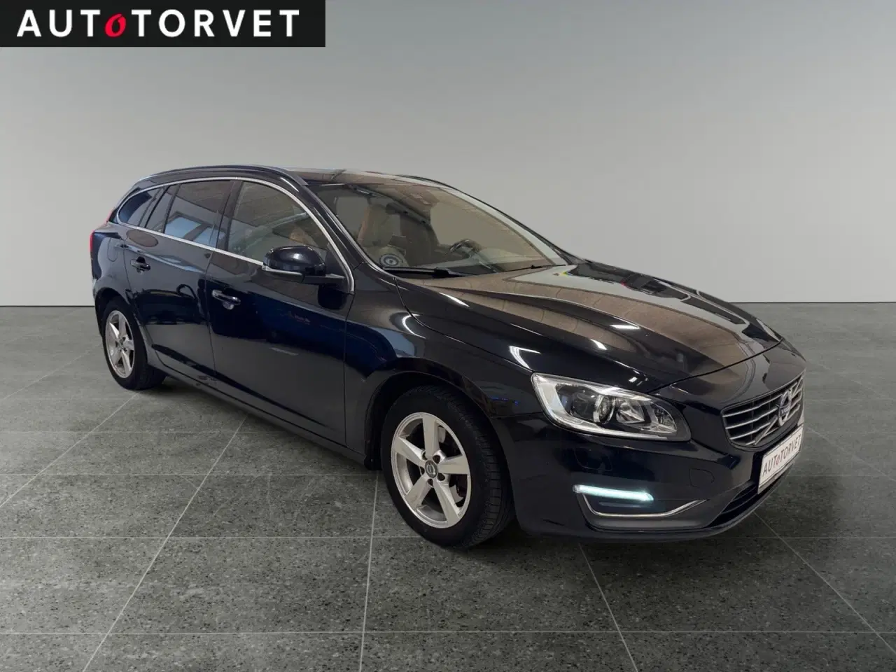 Billede 2 - Volvo V60 2,0 D4 181 Momentum aut. Van