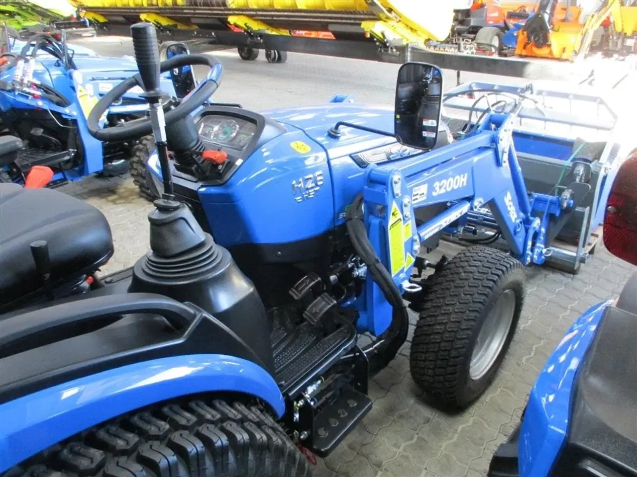 Billede 14 - Solis Ny kompakt traktor til små penge