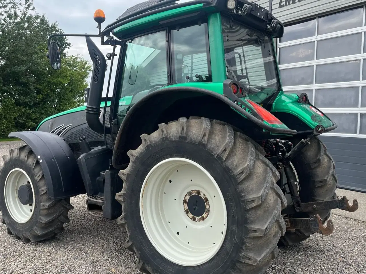 Billede 3 - Valtra T202 Direct med skovinddækning og frontlift