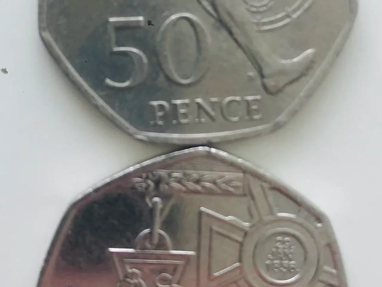 Billede 1 - 2006 UK 50 Pence Victoria cross VC 50 og 2004