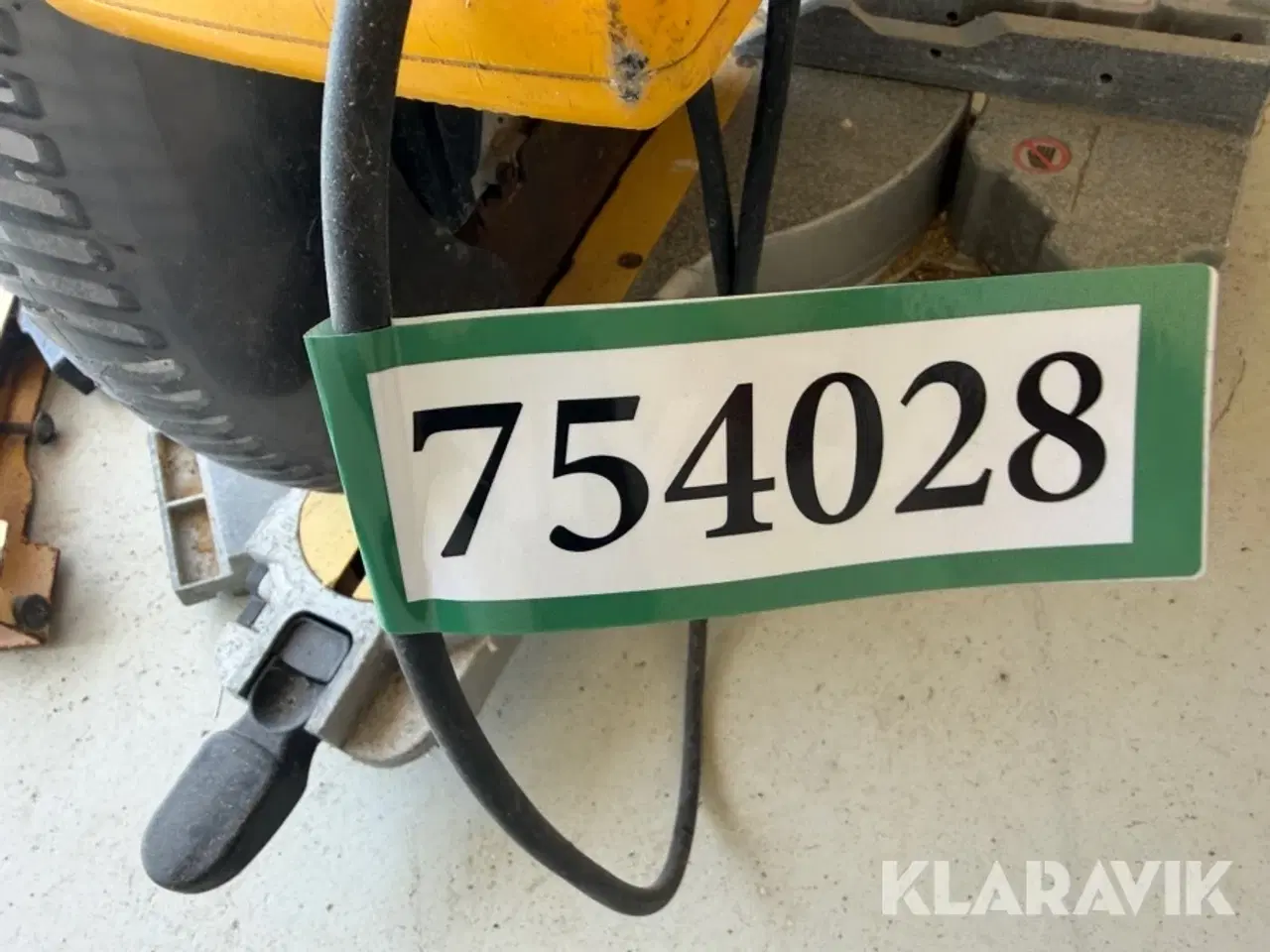 Billede 10 - Kap-/gæringssav DeWalt DW718