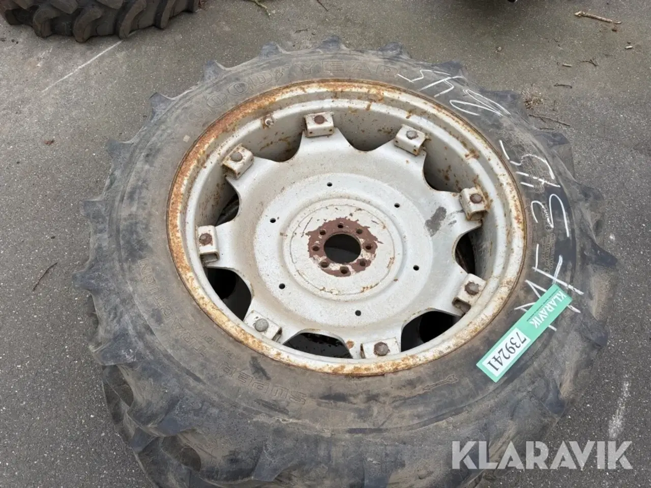 Billede 5 - Hjul Massey Ferguson 345 2 styk