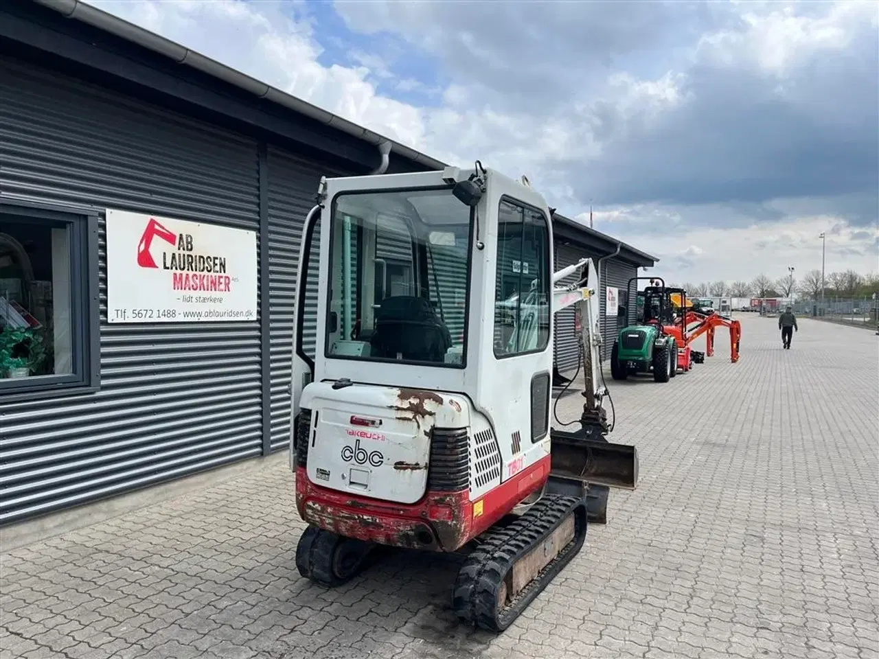 Billede 15 - Takeuchi TB 016 Halv automatisk fæste med kipbar planerskovl