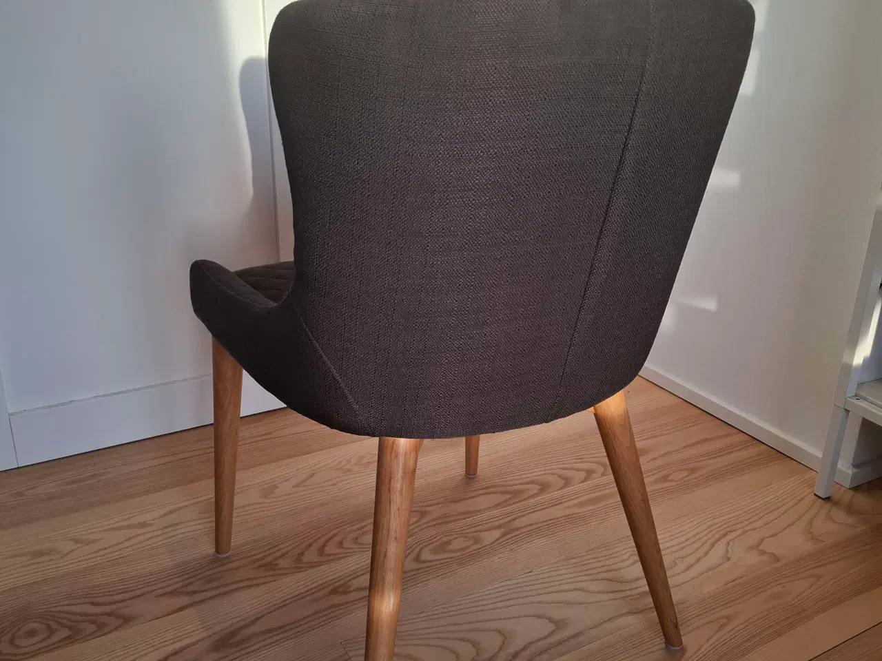 Billede 3 - Dan-Form Vetro Læne-/spisebordsstol