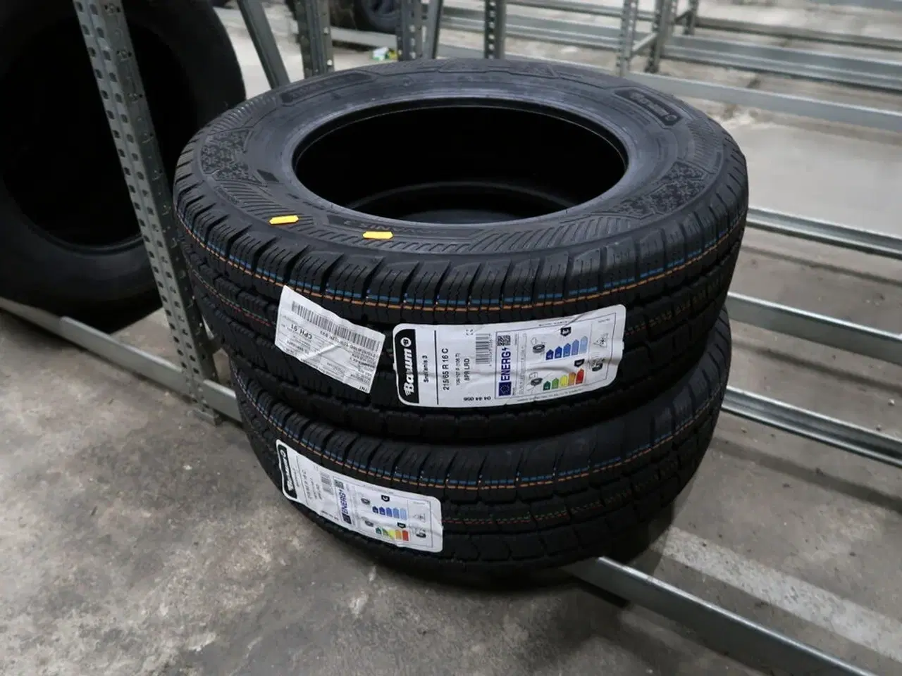 Billede 1 - 2 stk. dæk BARUM 215/65R 16 C 109/107R