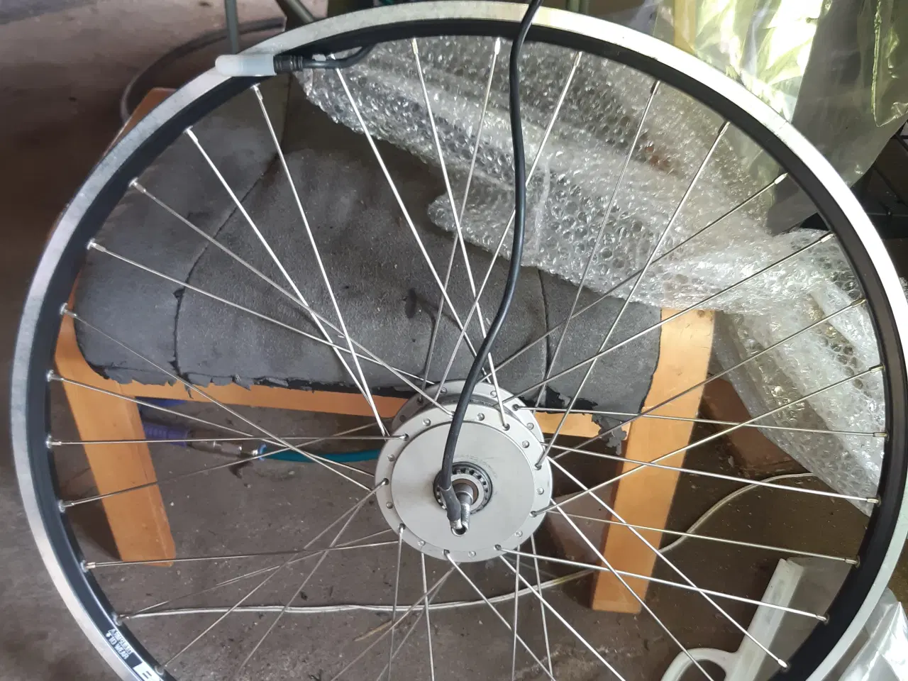 Billede 1 - Nyt hjul til Batavus El cykel