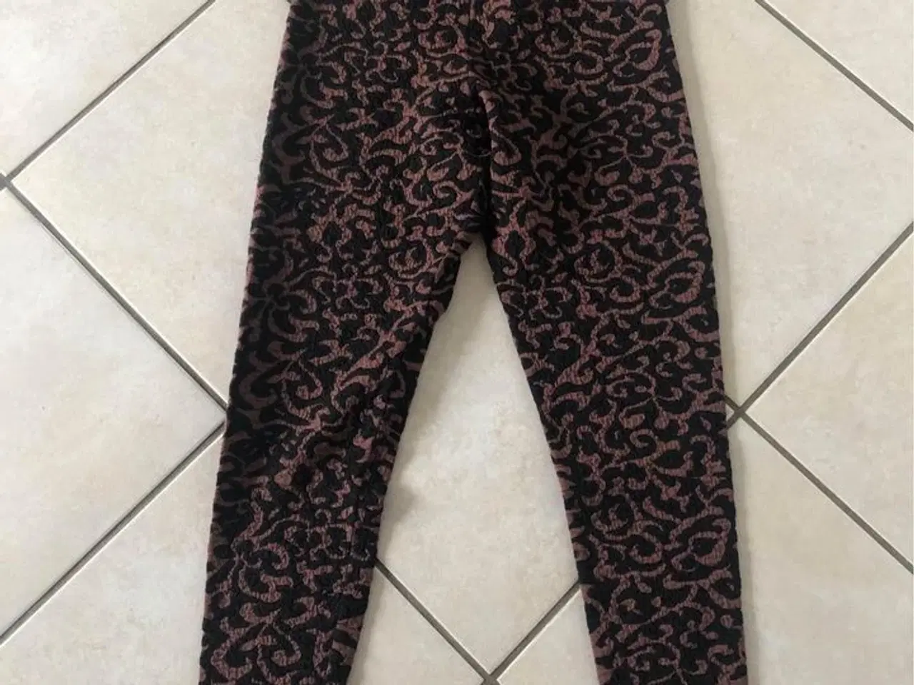 Billede 1 - Leggins Str. S - NYE