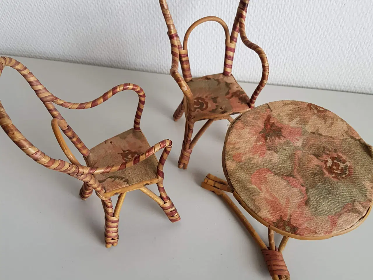 Billede 1 - Antikke dukkemøbler