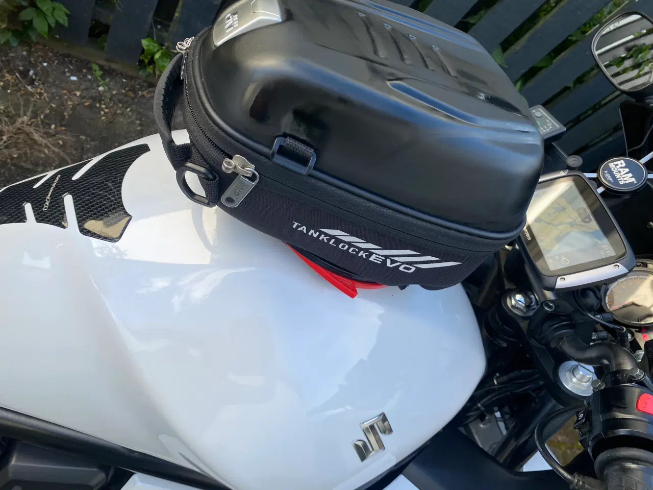 Billede 8 - Nysynet Suzuki  GSX 1250 FA, 2015