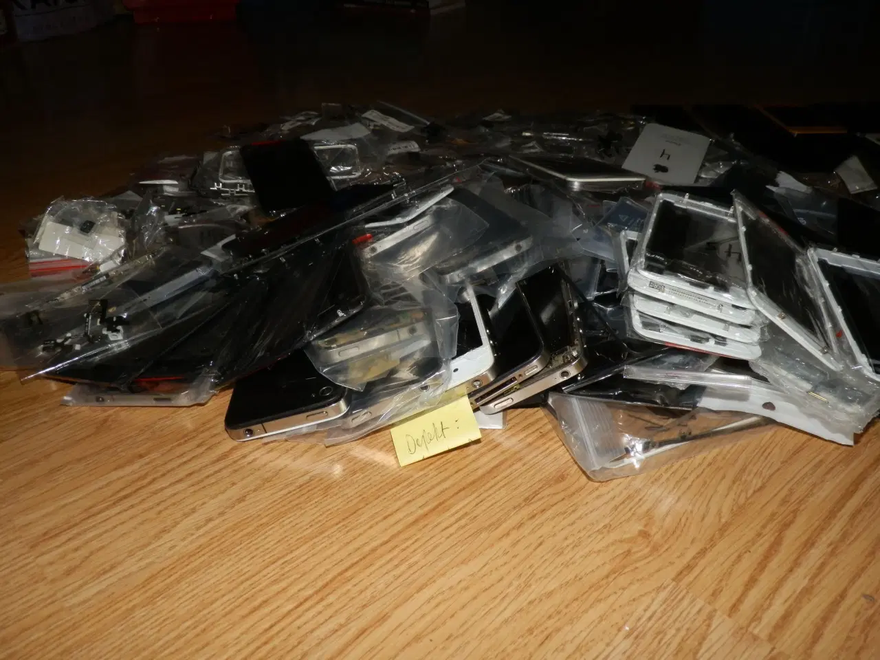 Billede 8 - Stort lot med div. iPhone 4/4S og div. nye dele