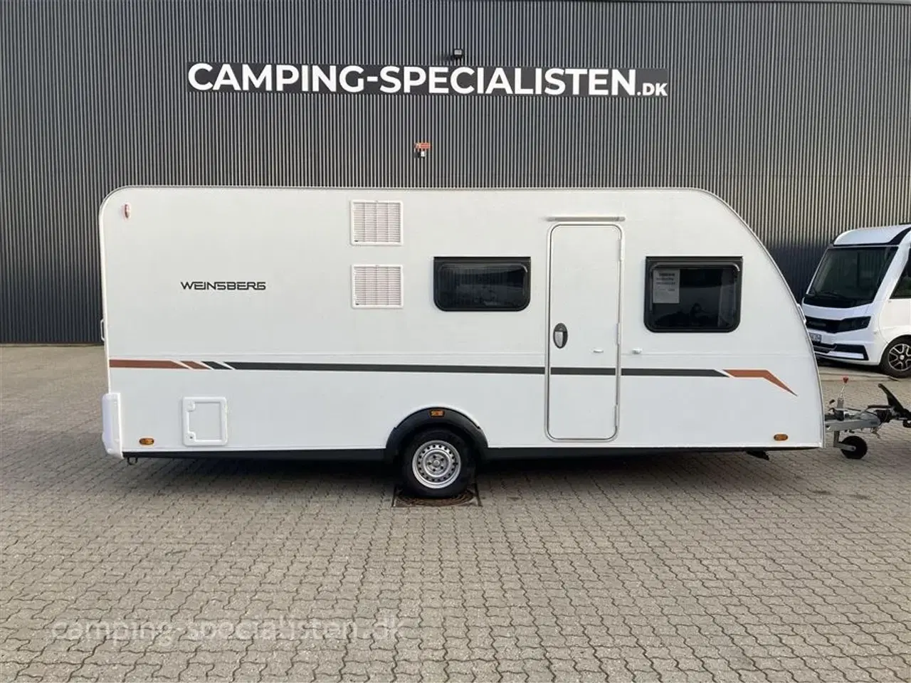 Billede 1 - 2022 - Weinsberg CaraCito 500 QDK   Så god som ny - køjevogn - Weinsberg Caracito 500 QDK 2022 - Kan nu opleves hos Camping-Specialisten.dk
