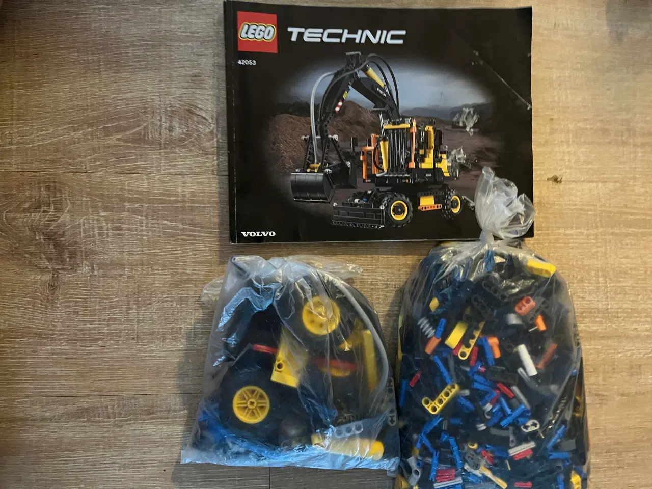 Billede 1 - Lego Technic Gravemaskine 42053