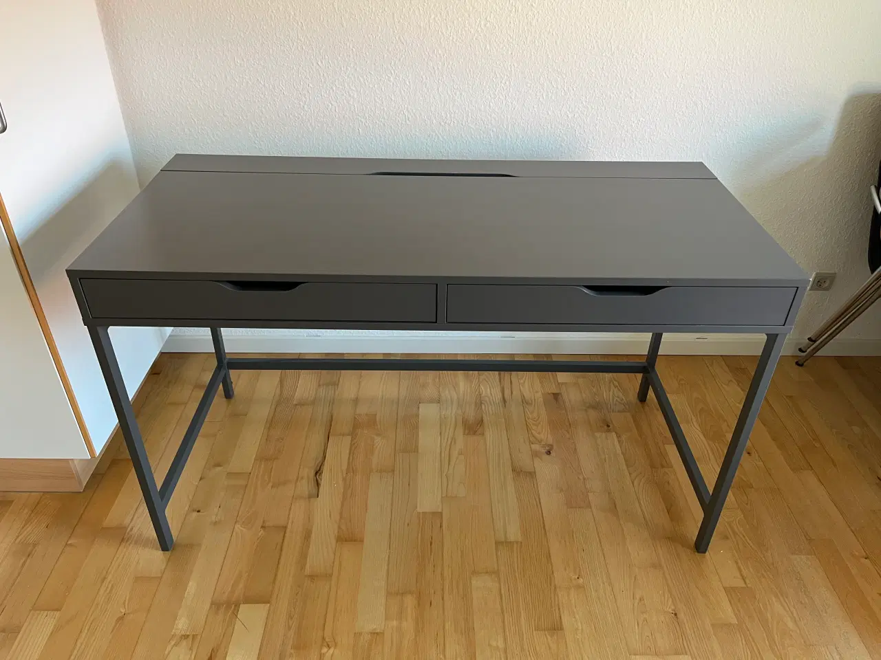 Billede 1 - IKEA skrivebord