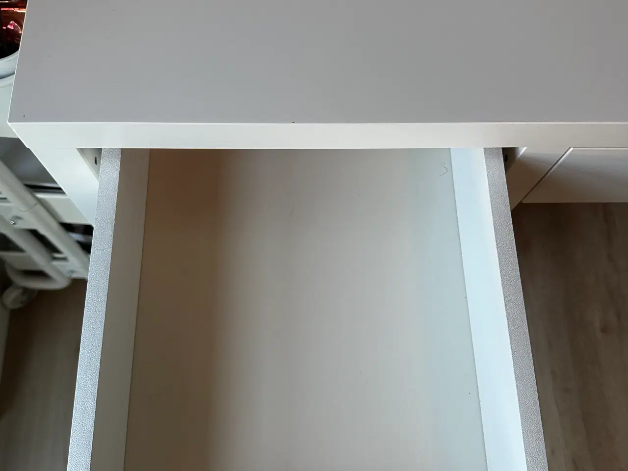 Billede 3 - Skrivebord MICKE 