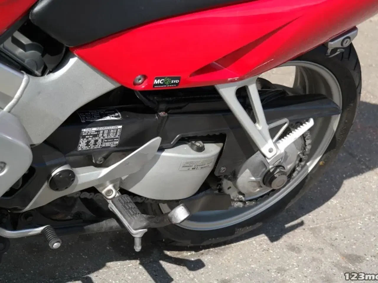 Billede 26 - Honda VFR 800 F MC-SYD       BYTTER GERNE