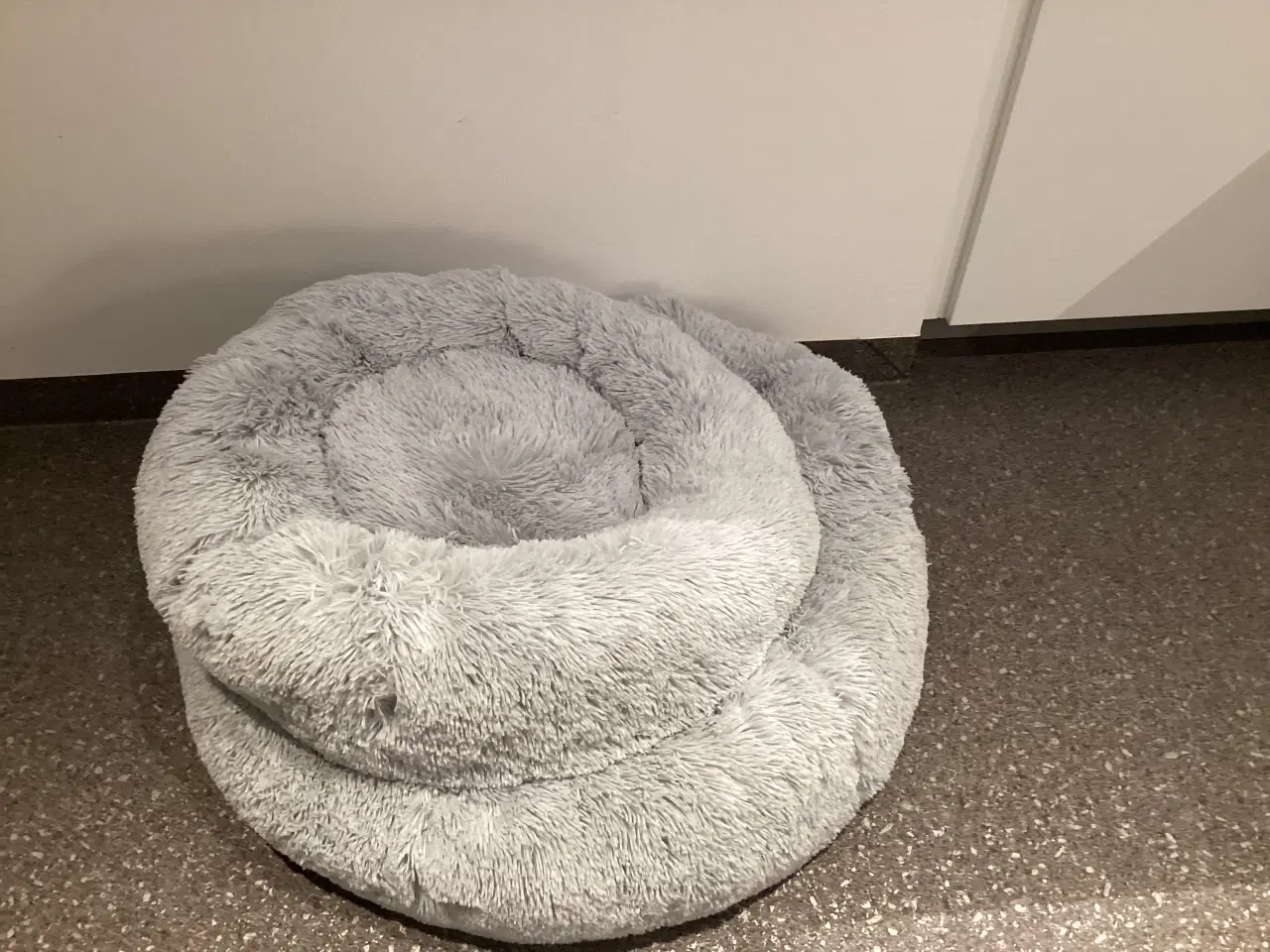 Billede 2 - Hunde seng, luksus donut