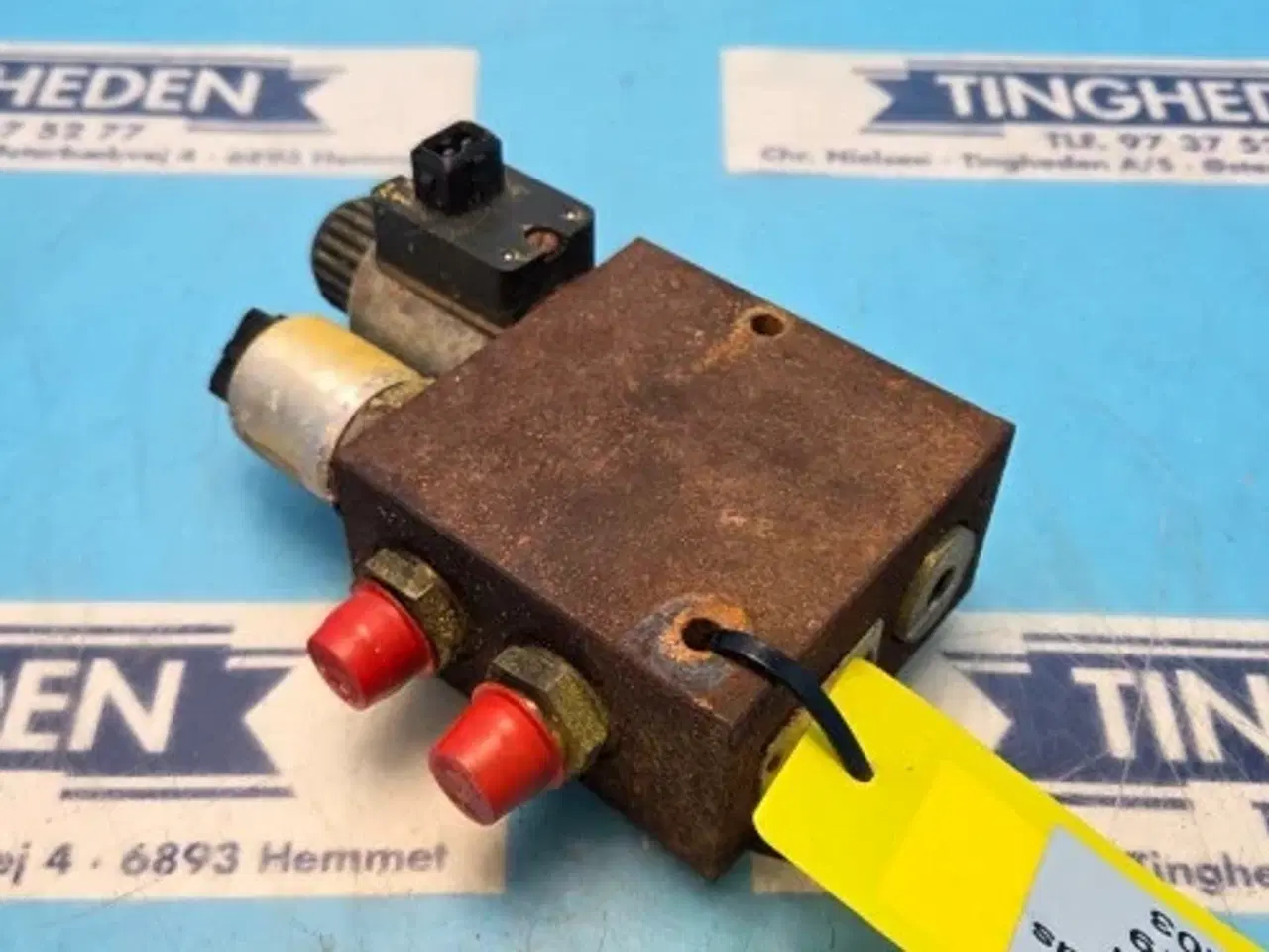 Billede 2 - New Holland TX68 Hydraulikventil 84097019