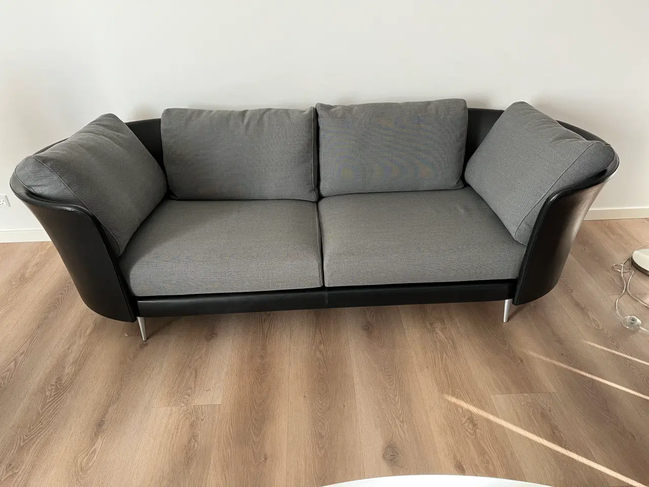 Billede 1 - MH Vascas sort preston læder Hallingdal stof grå.