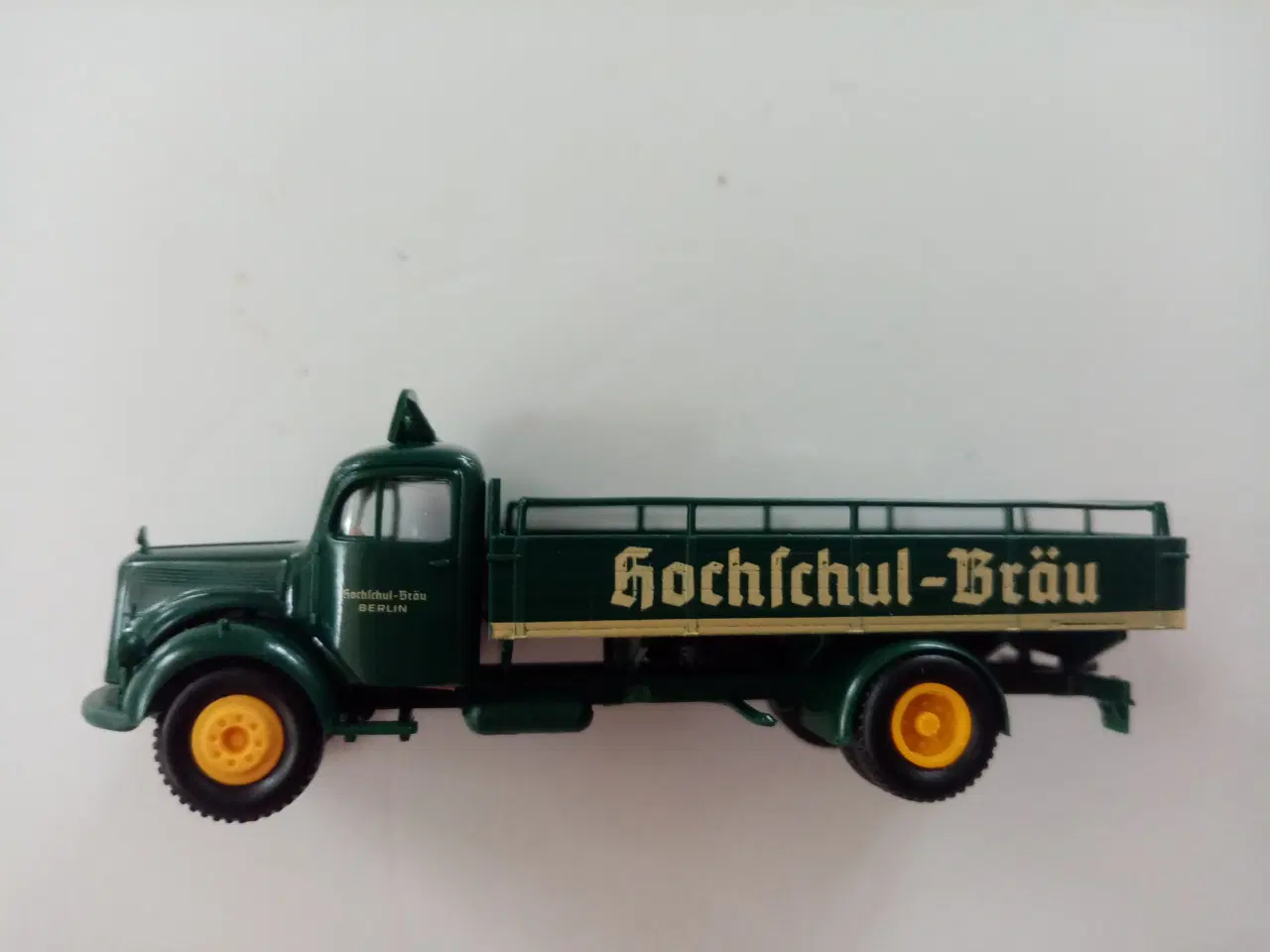 Billede 1 - Brekina øl modelbil fra Hochschul brau