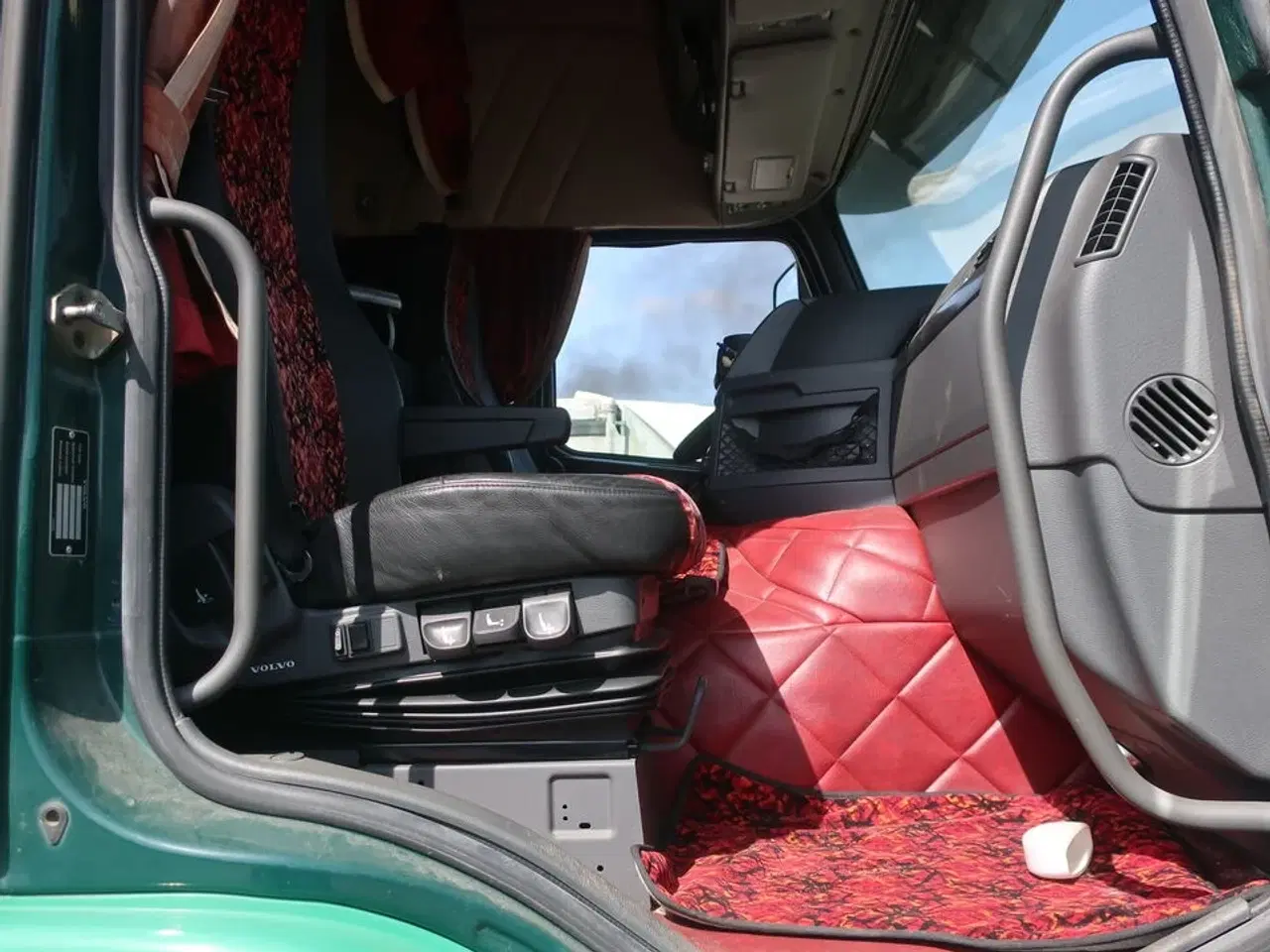 Billede 30 - Lastbil m. kran VOLVO FMX