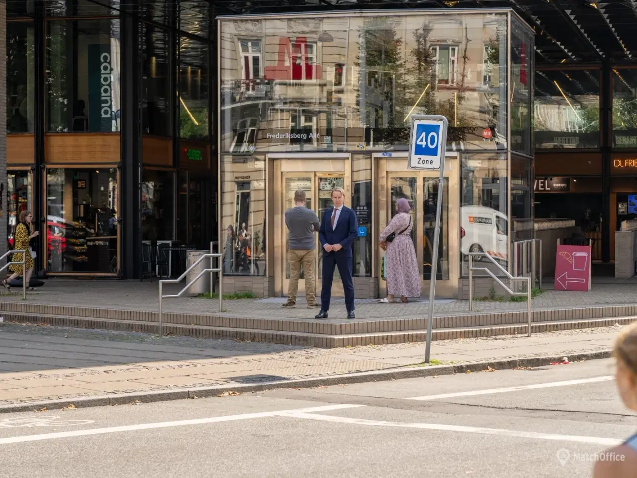 Billede 1 - Arkitekttegnede kontorlokaler med direkte adgang til Metroen