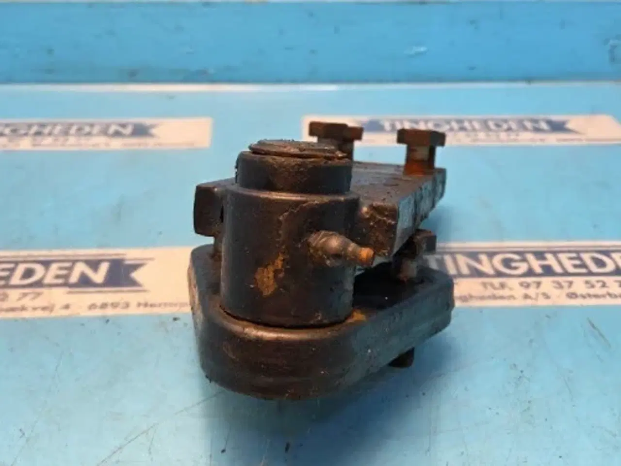 Billede 3 - New Holland TM190 Skærmholder 82025922