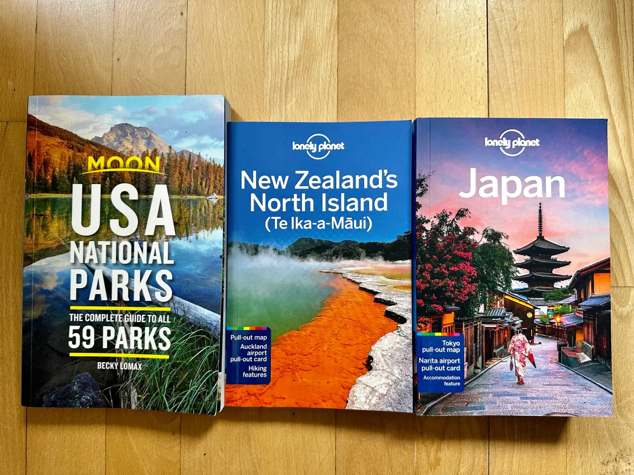 Billede 1 - Lonely Planet rejsebøger