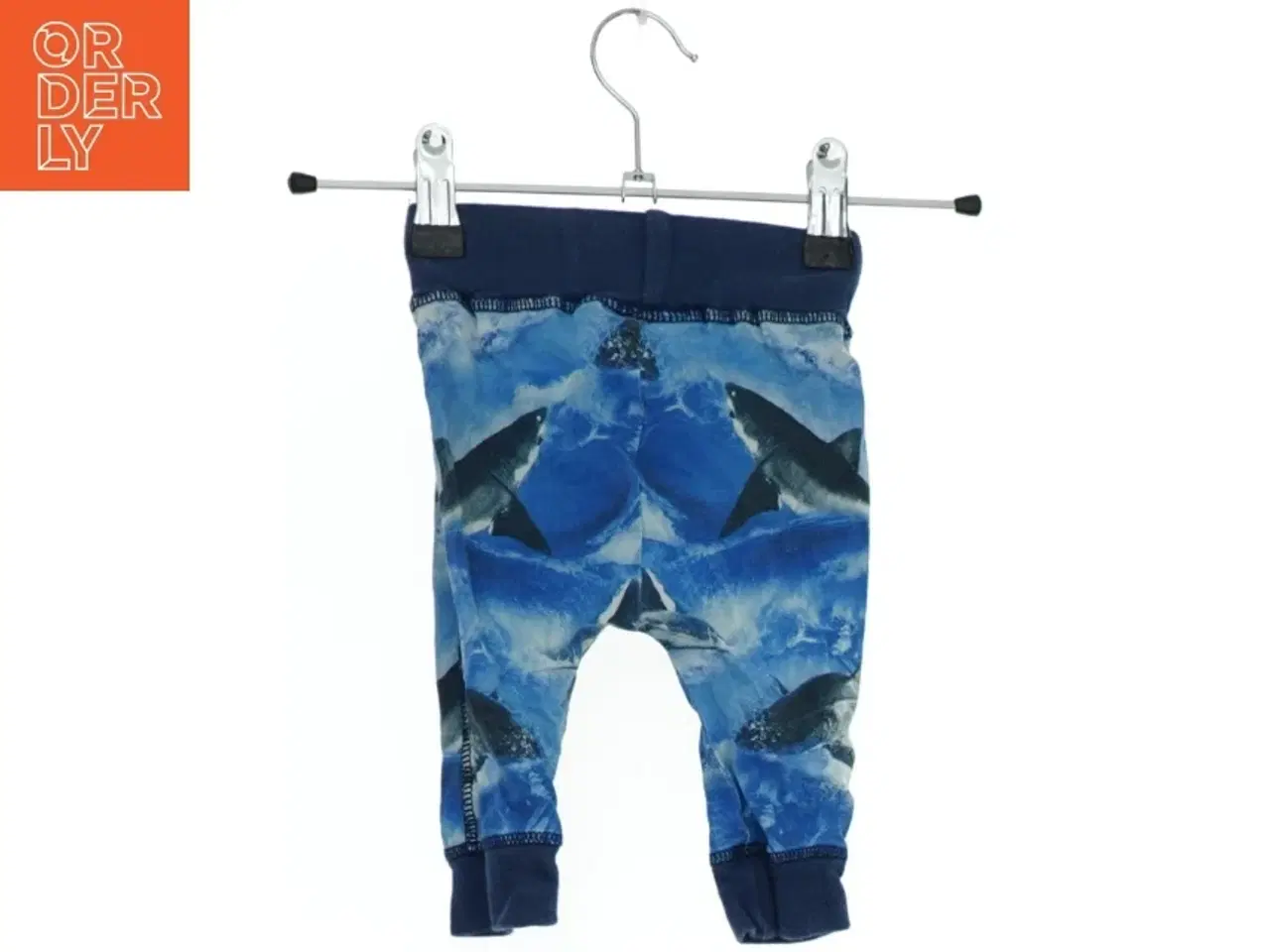 Billede 2 - Bukser med hajprint fra Molo (str. 56)