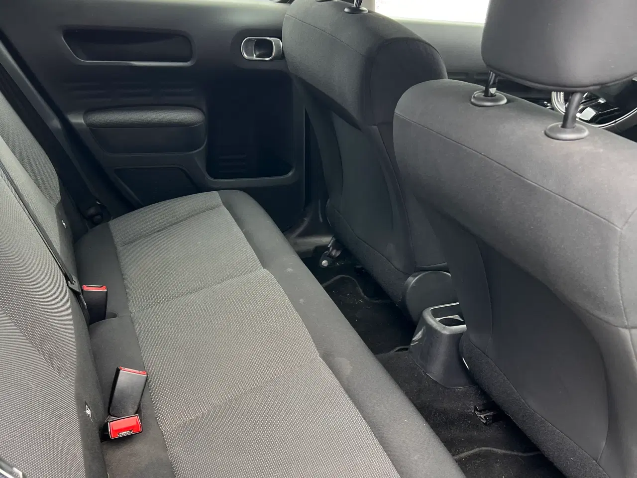 Billede 7 - Pæn Citroën C4 Cactus m. Træk