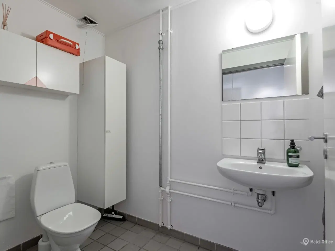 Billede 7 - Indbydende og lyst kontor/showroom med mindre lager.