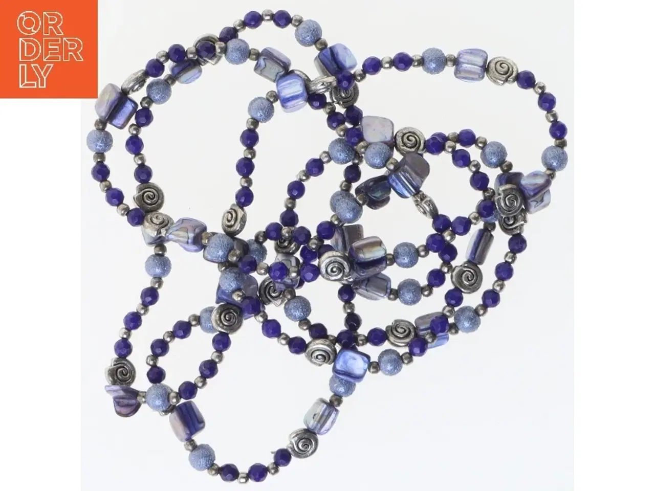 Billede 1 - Perlekæde med blå perler (str. 56 cm)