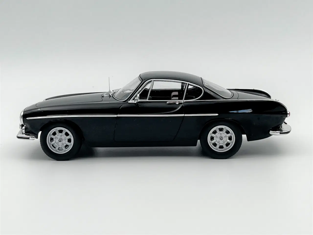 Billede 4 - 1967 Volvo P1800 S - Limited Edition 72/400 - 1:18