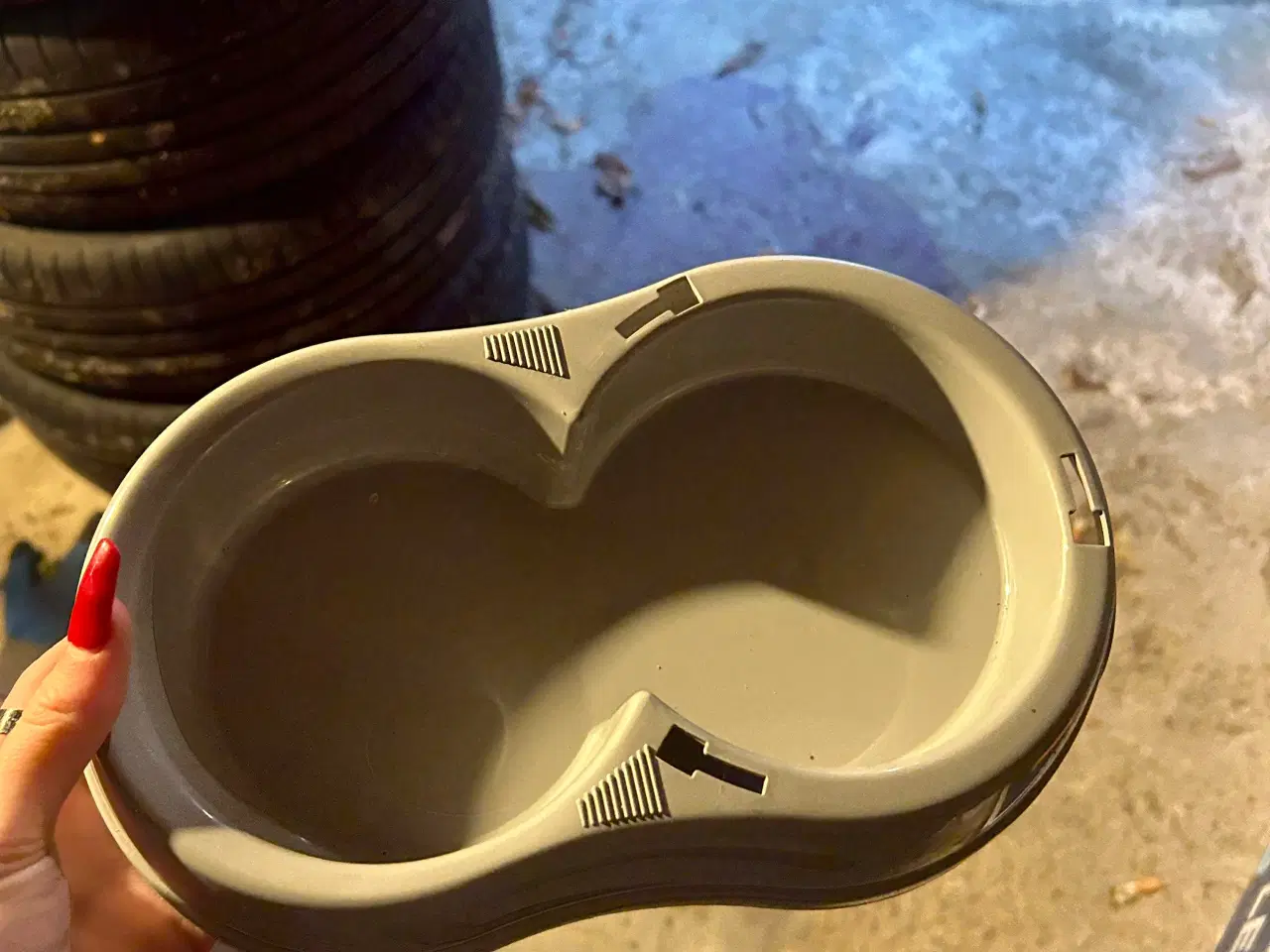 Billede 1 - Mad/vand bakke til dyr