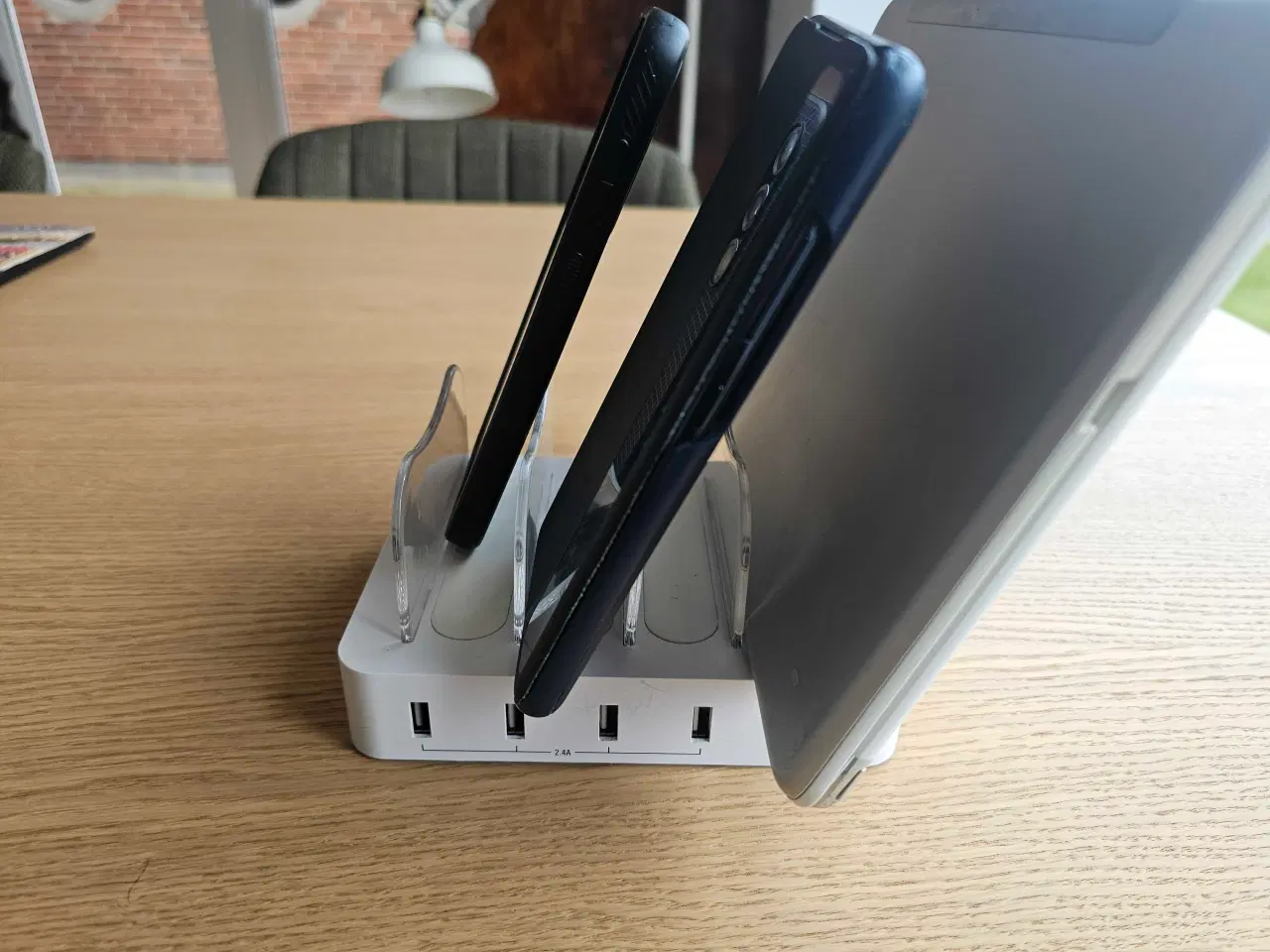 Billede 2 - Lade station