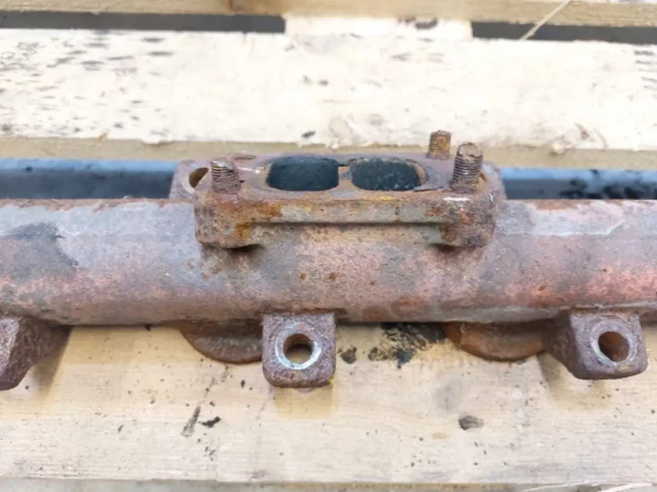 Billede 5 - New Holland TX 65 Udstødningsmanifold F2NN9430AC