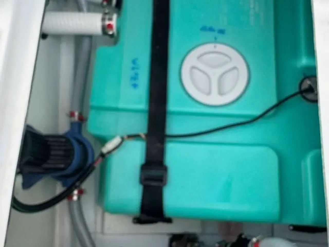 Billede 11 - Jeanneau 795, 200hk, som ny, 2022