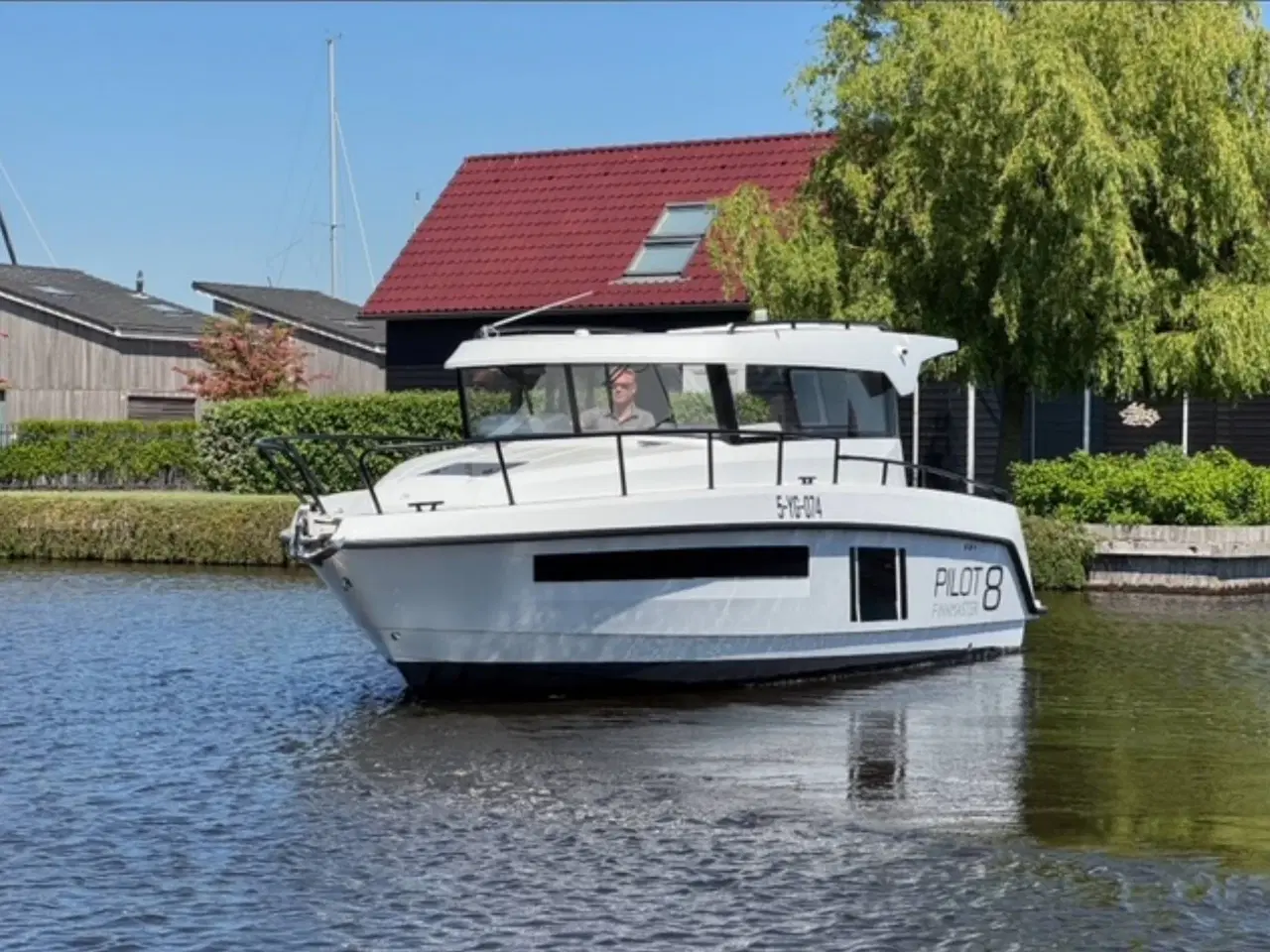 Billede 6 - Finnmaster Pilot 8 - 2 X F200 Yamaha/Udstyr