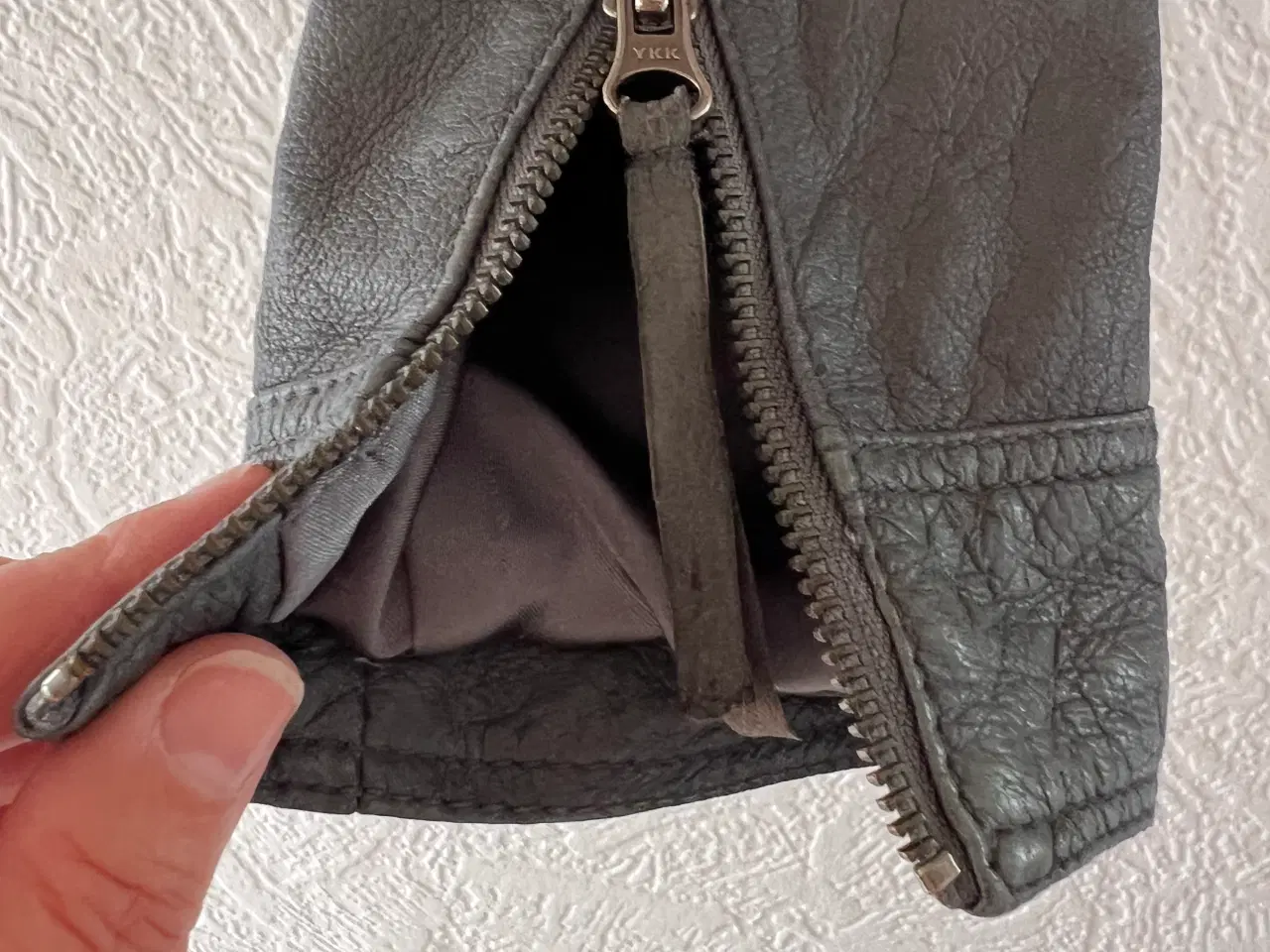 Billede 3 - Grå Skindjakke fra Phobia. (Str. 36)