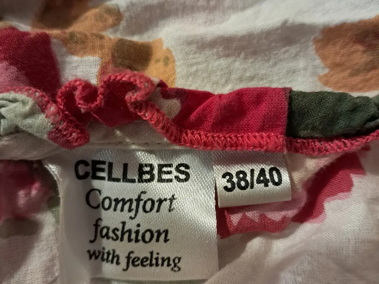 Billede 5 - Cellbes str. 38/40 bluse