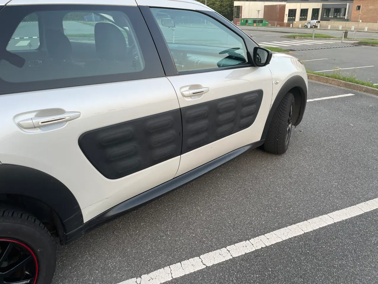 Billede 7 - CITROËN C4 Cactus 1,2 4-DØRS MED BAGKLAP 5 Man