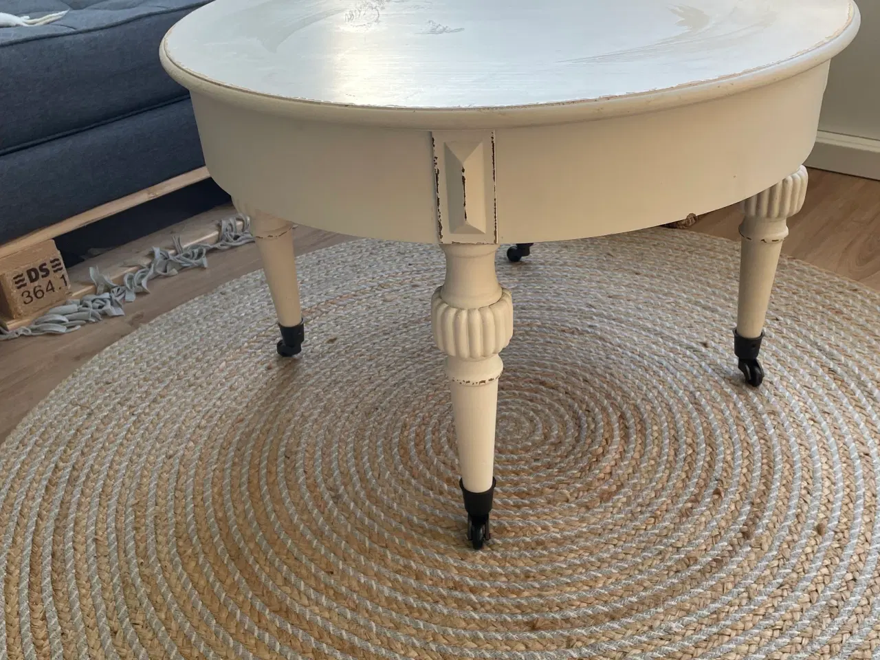 Billede 3 - Lille rundt pynte/ sofabord