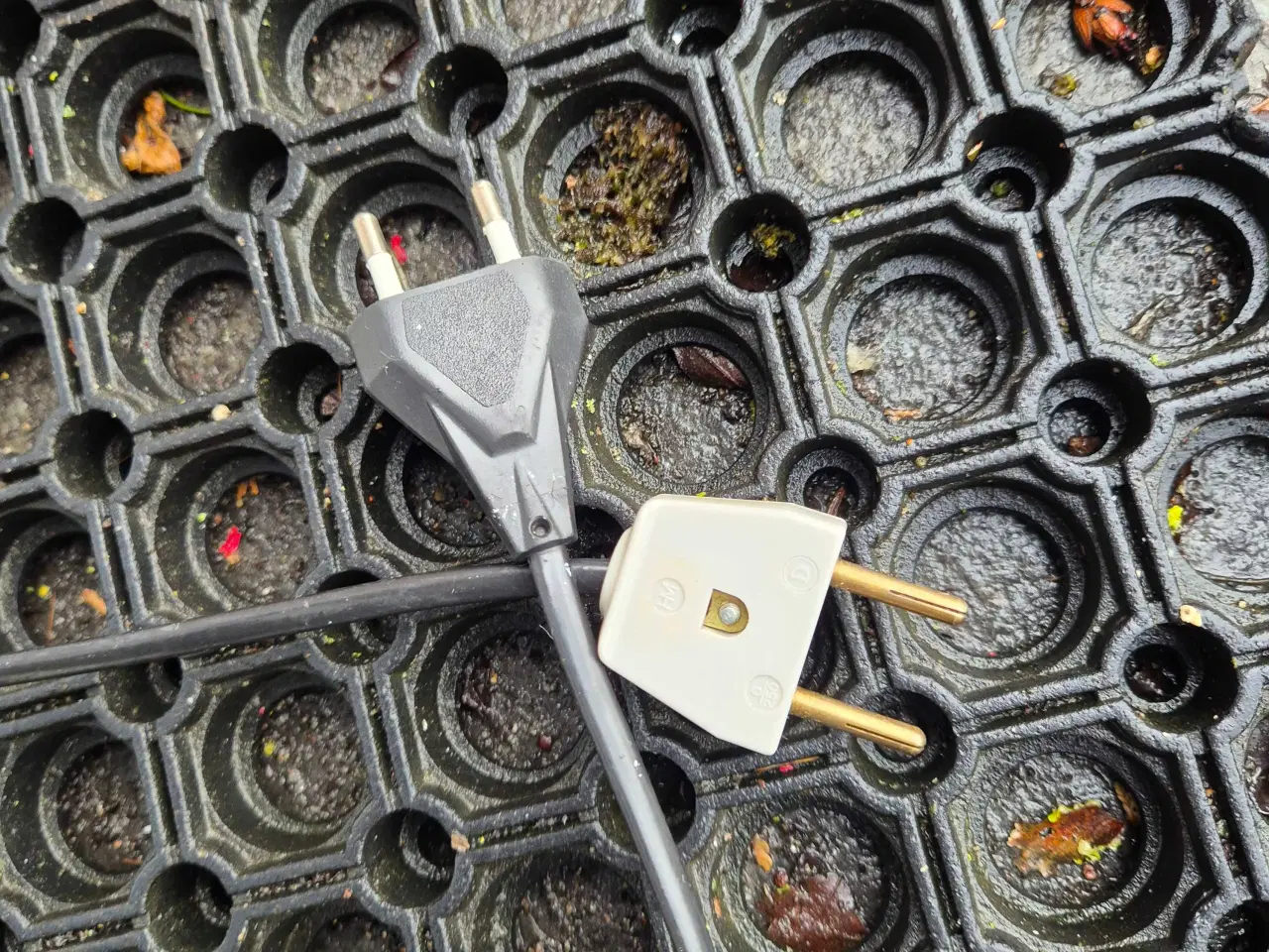 Billede 11 - Standerlampe med gyldenbrune spot