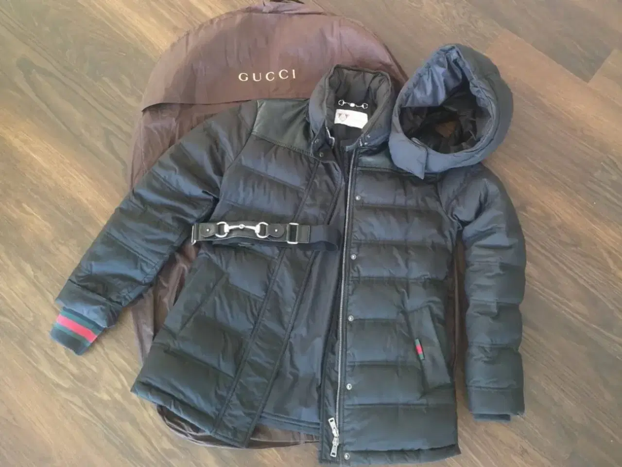 Billede 3 - Gucci jakke til kvinder  
