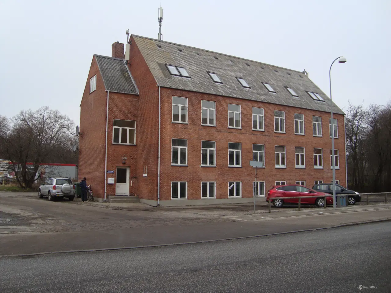 Billede 1 - Kontorlokaler på 117 m² udlejes.