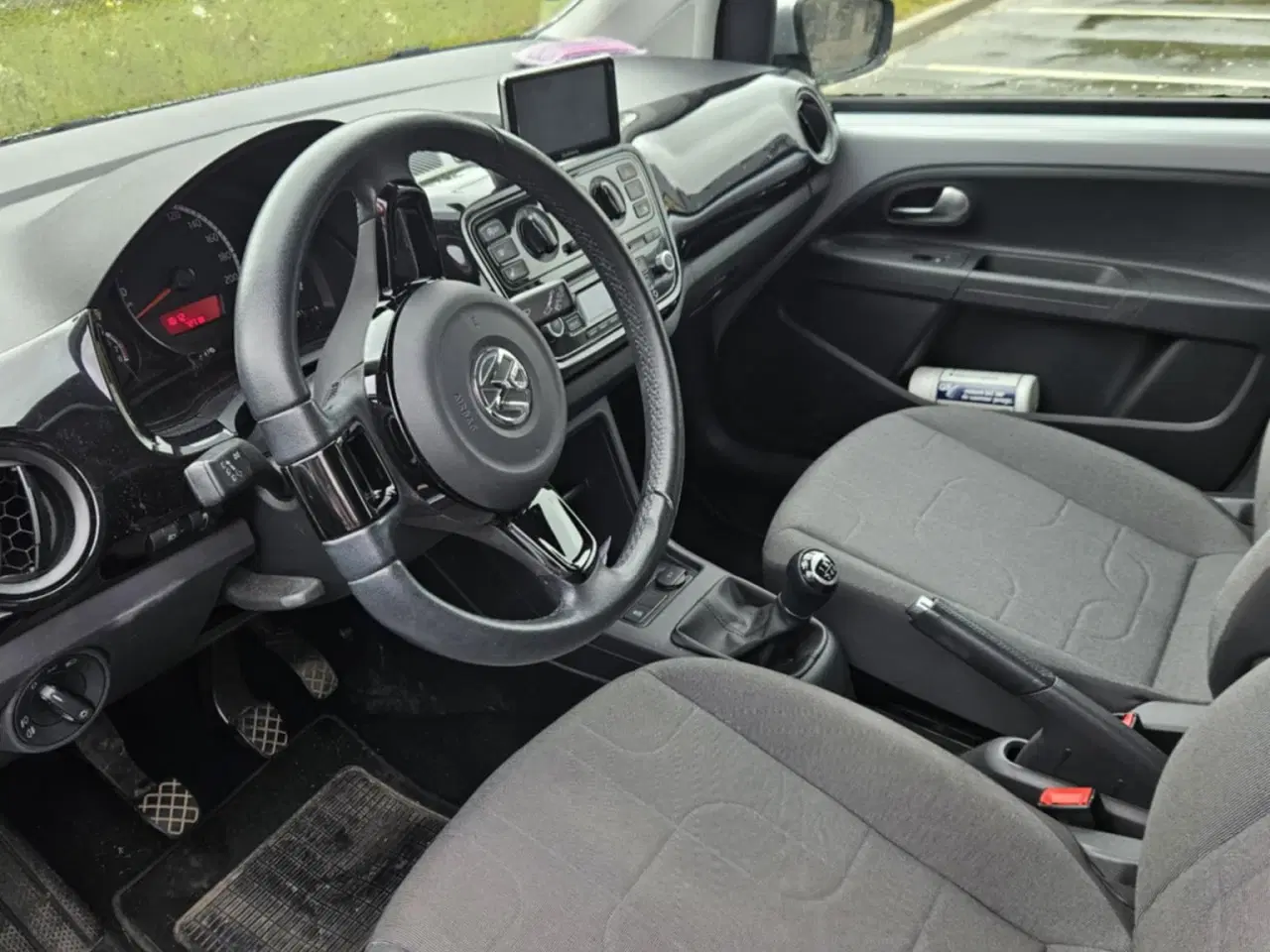 Billede 4 - Volkswagen up  kørt  knap  59000.