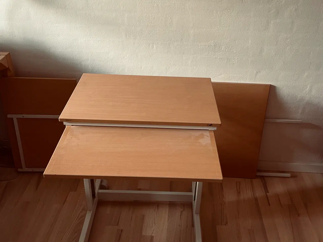 Billede 2 - Computer bord med hjul og højde ændring