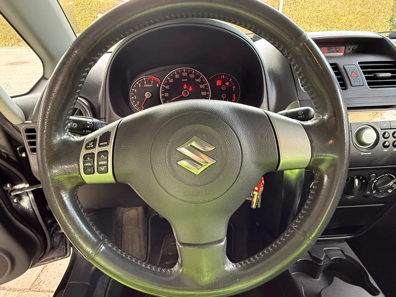 Billede 4 - Pæn og velkørende Suzuki SX4