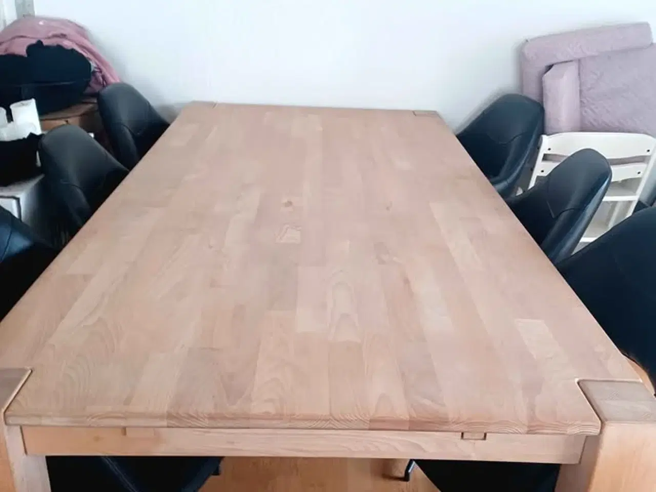 Billede 3 - Skænk. vitrine og spisebord i massiv bøg.