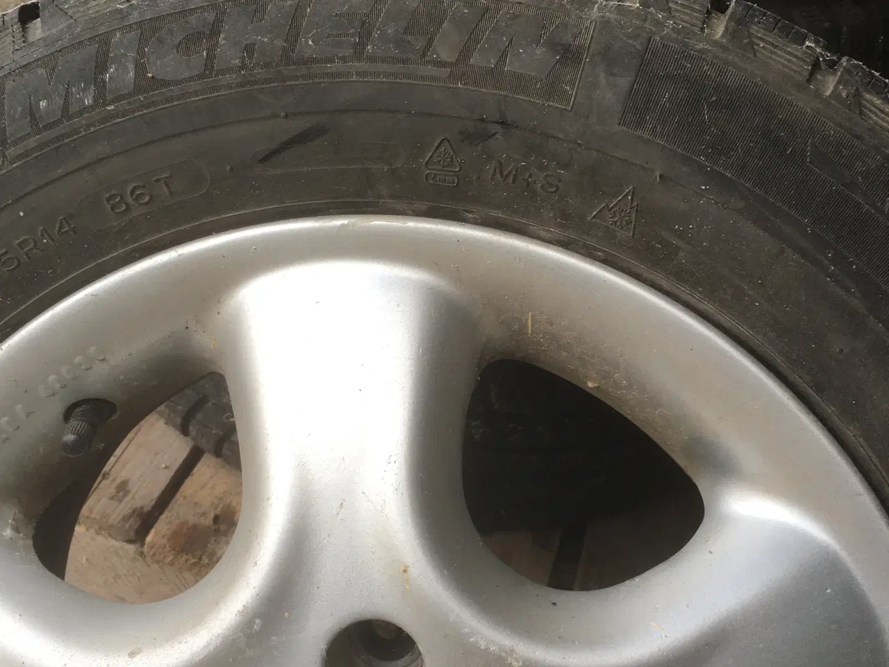 Billede 1 - Vinter dæk på fælge