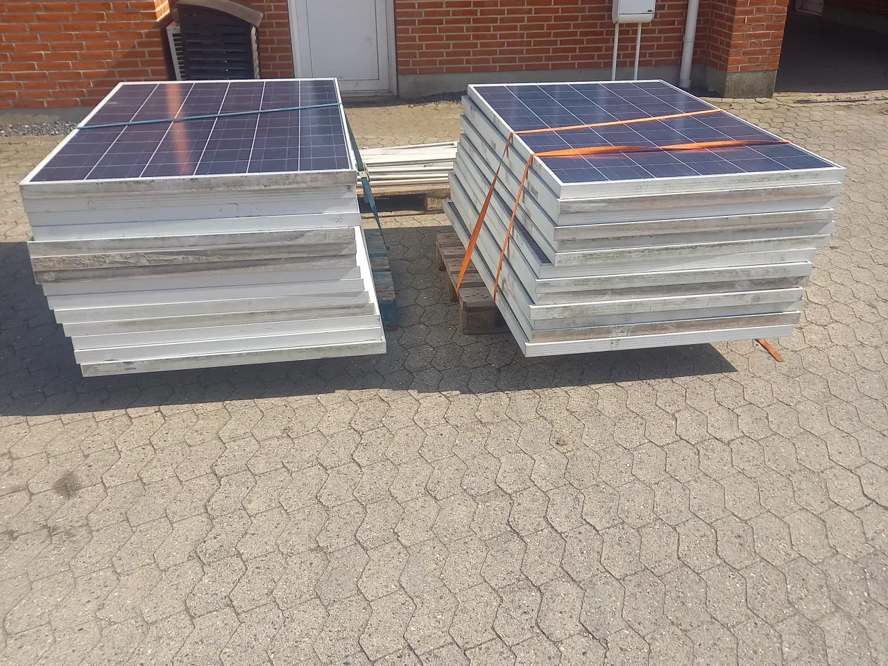 Billede 1 - solceller anlæg 27 stk. plader 230W
